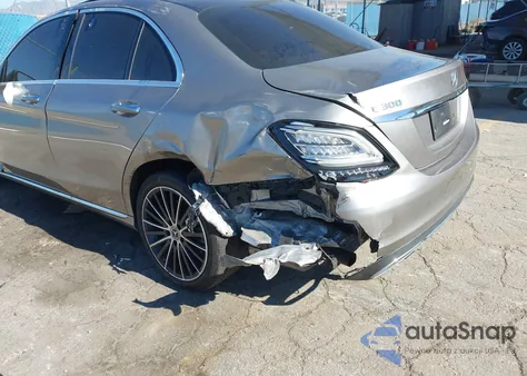 2019 Mercedes-Benz C 300 z USA, uszkodzony, nr VIN 55SWF8DB0KU283019